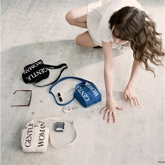 GENTLEWOMAN LOGO STRAP MICRO TOTE Navy Blue Denim Crossbody BAG - Picture 3 of 11